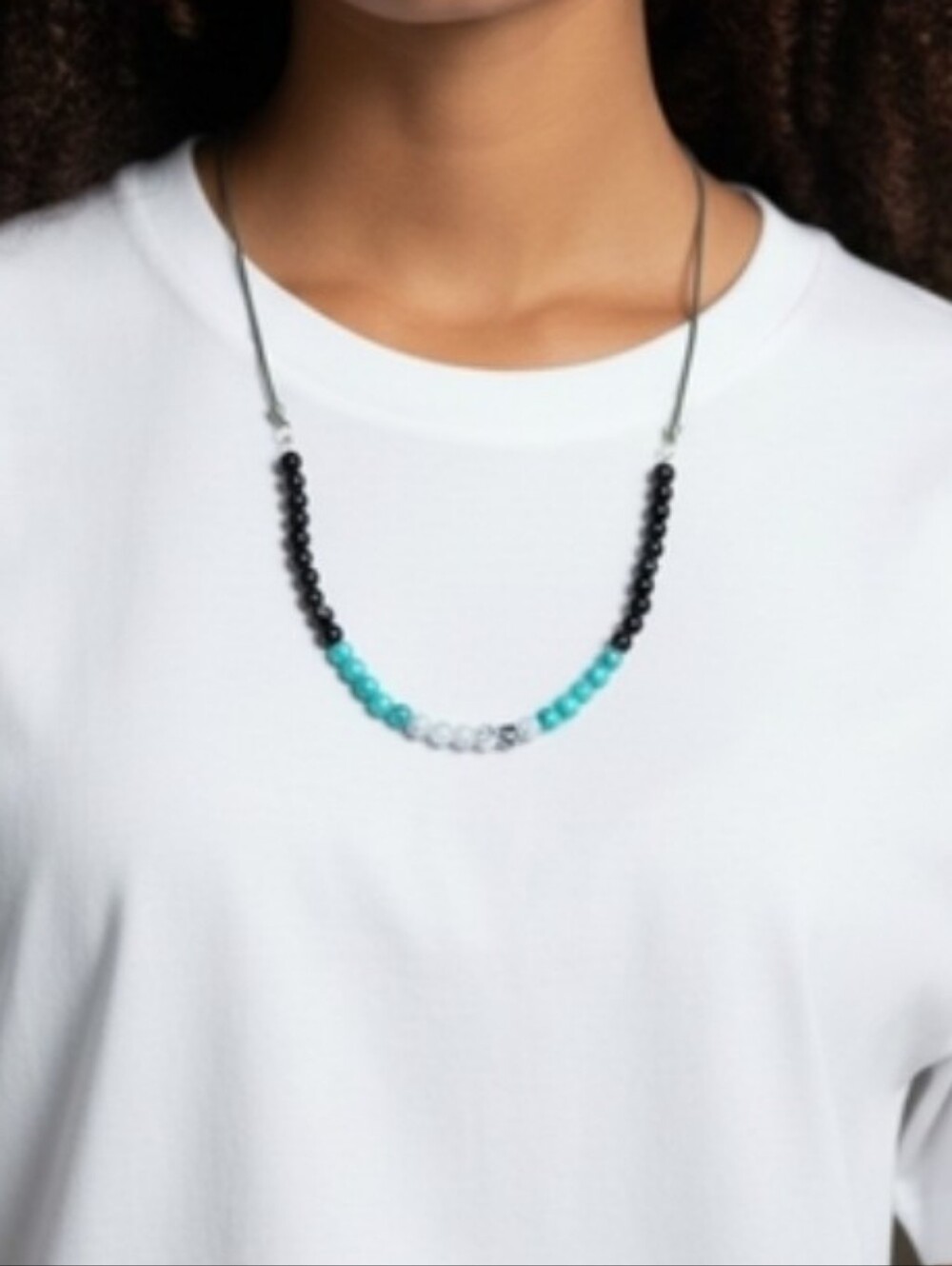 NWT Black and Blue Beaded Necklace